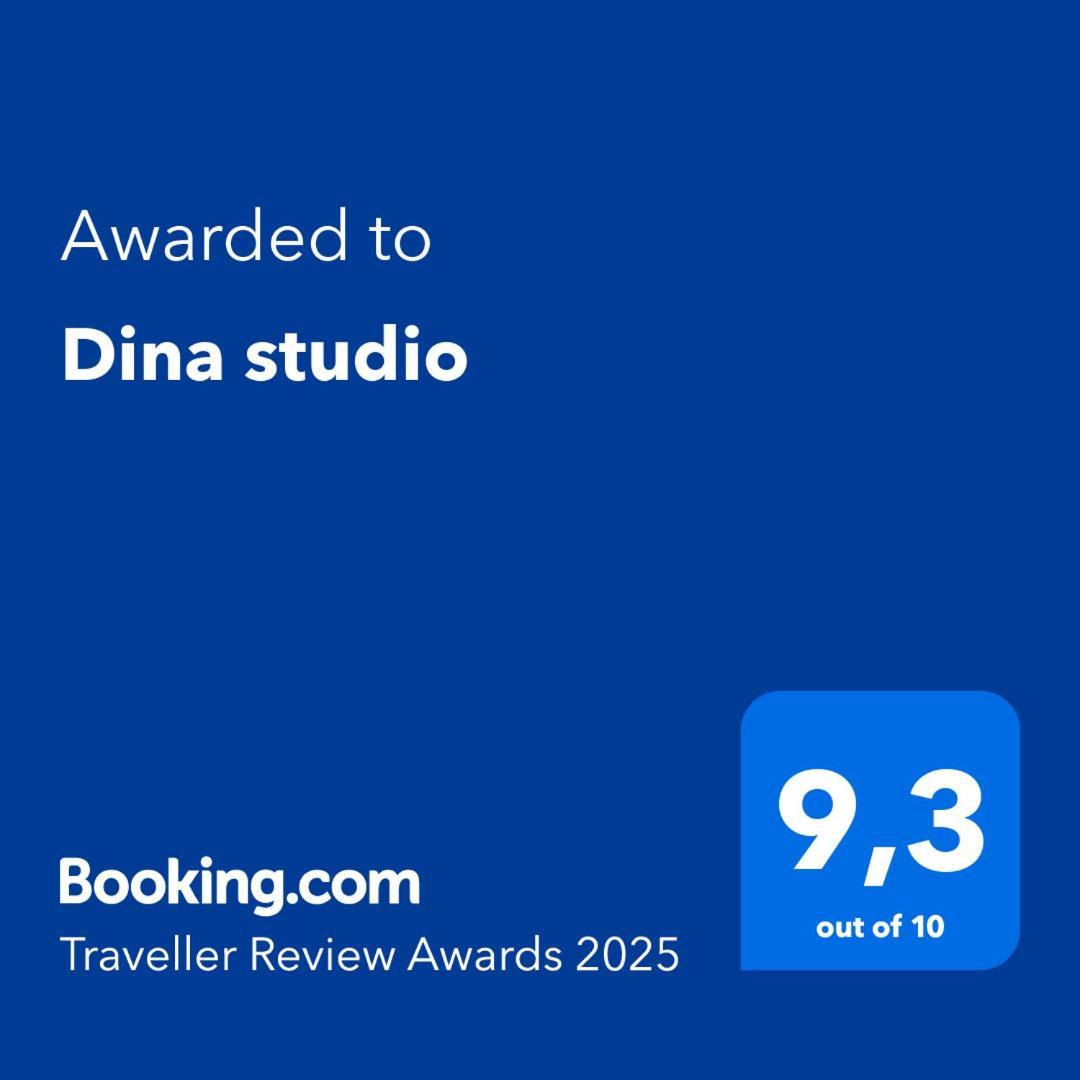 Dina Studio Lákka エクステリア 写真
